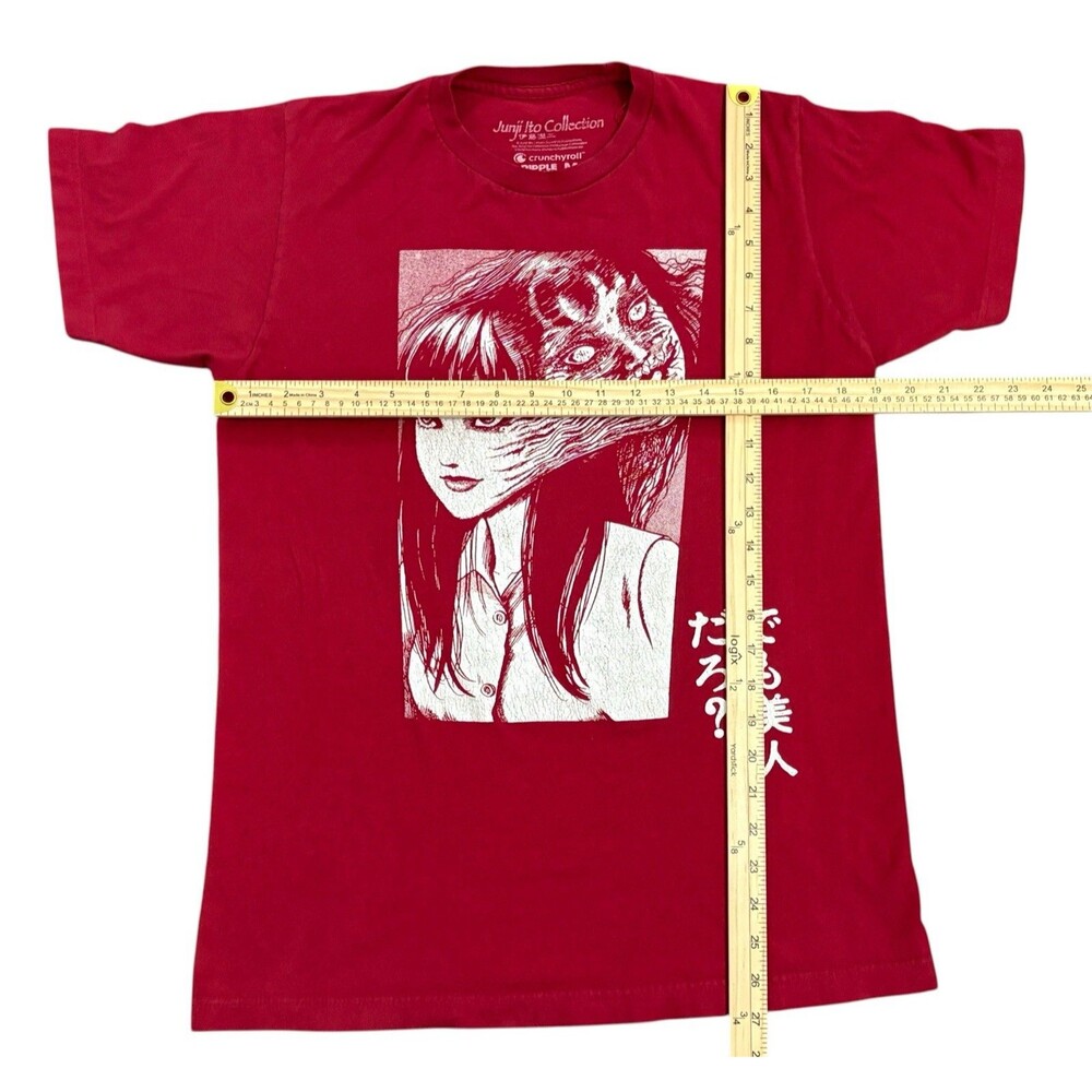 Junji Ito Collection Tomie Men’s M T-shirt Red Maroon Anime Manga Horror - Picture 4 of 6